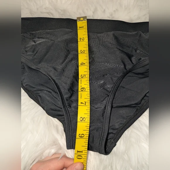 Liz Lange Women's Maternity Black Bathing Suit Bikini Bottom. Size M EUC - Picture 7 of 7